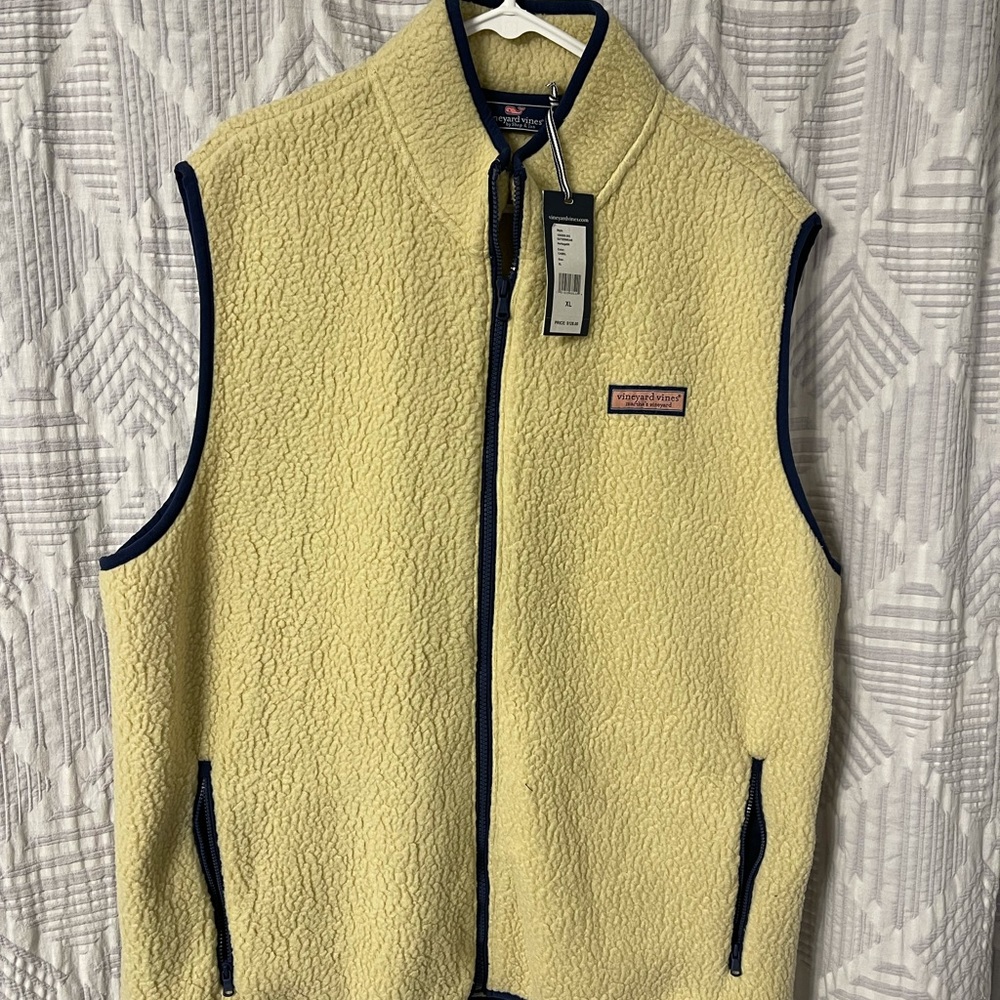Men’s Sherpa vineyard vines brand new vest new tan camel beige size XL